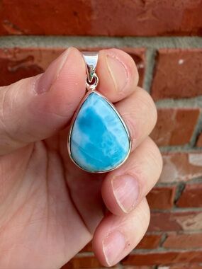 Sterling Silver Teardrop Larimar Pendant in Blue
